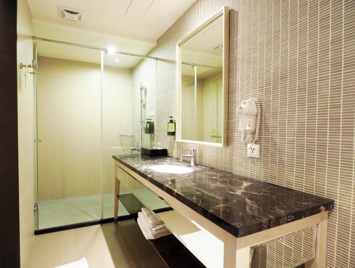 Stay Hotel - Taichung Yizhong מראה חיצוני תמונה