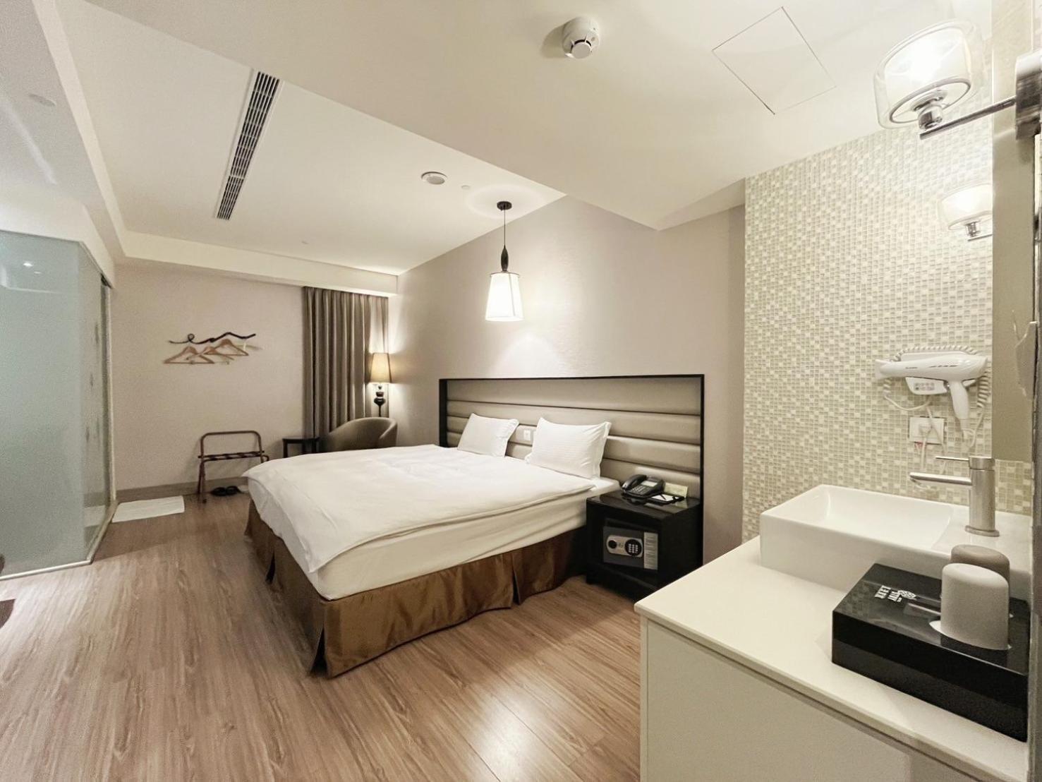 Stay Hotel - Taichung Yizhong מראה חיצוני תמונה
