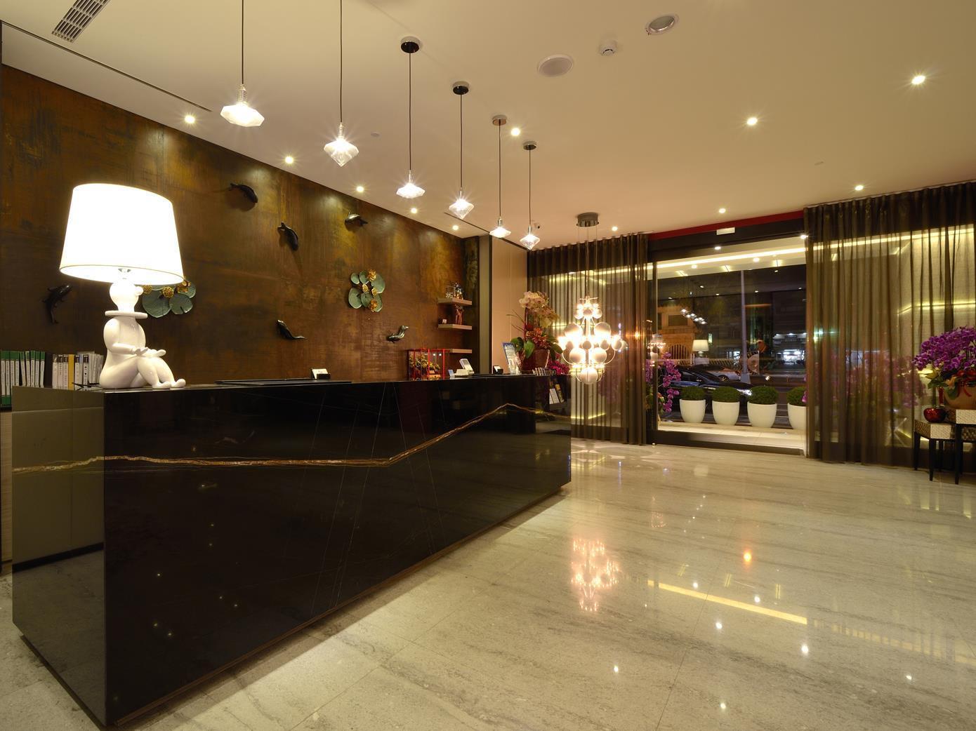 Stay Hotel - Taichung Yizhong מראה חיצוני תמונה