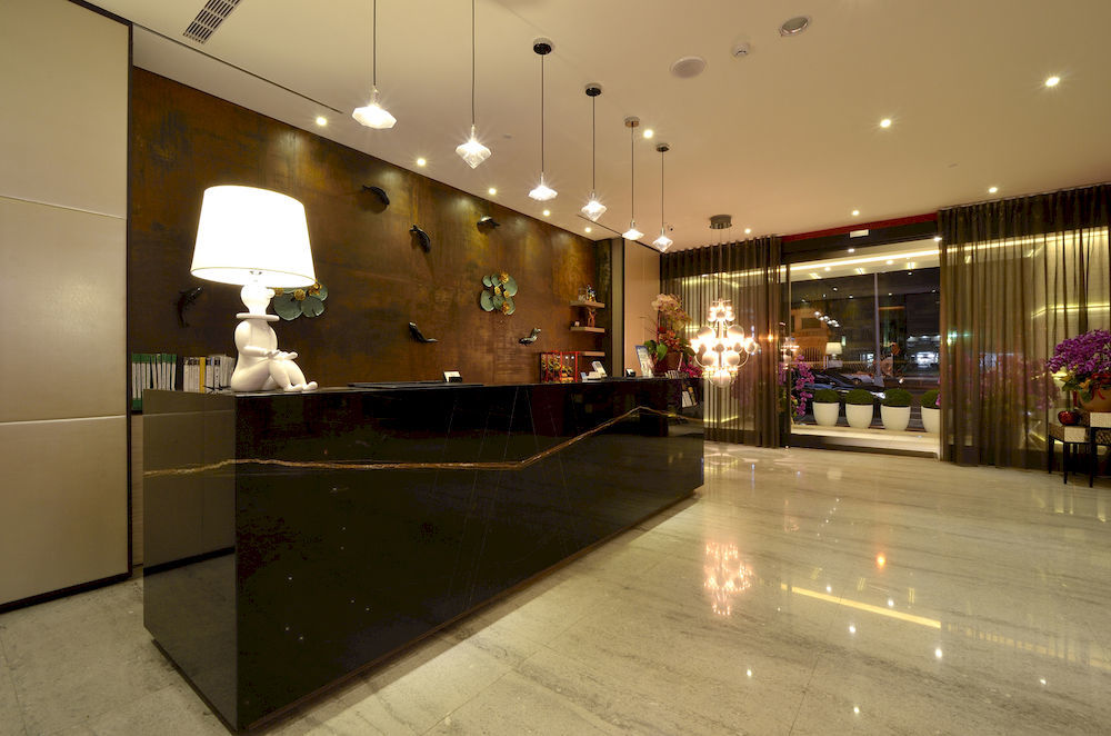 Stay Hotel - Taichung Yizhong מראה חיצוני תמונה