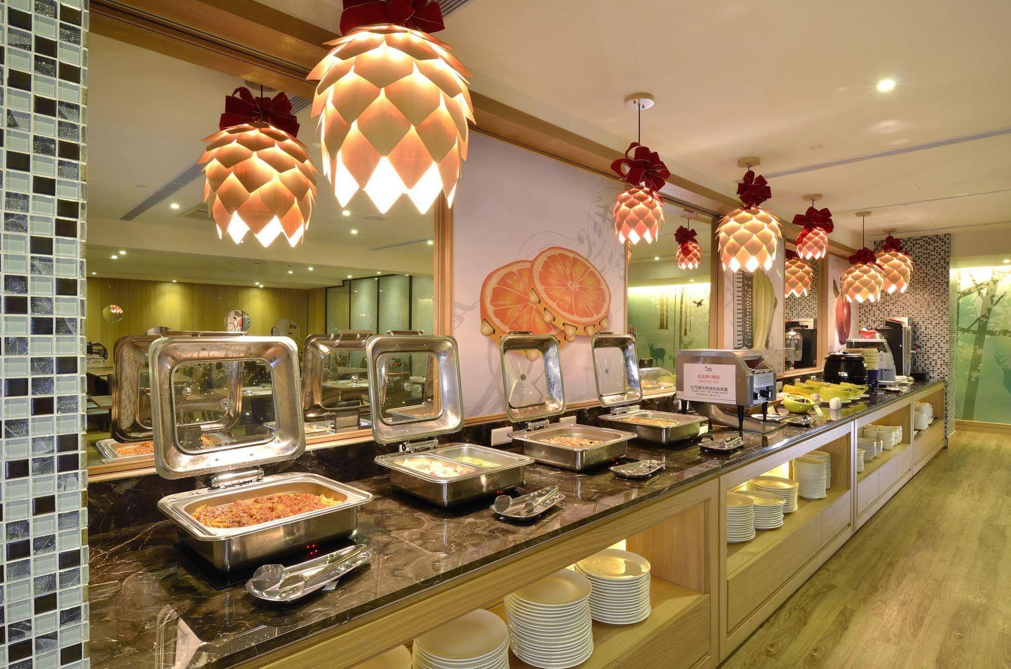 Stay Hotel - Taichung Yizhong מראה חיצוני תמונה